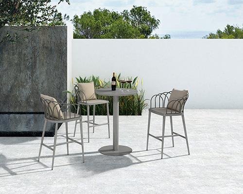 Bāra krēsls 5045.jpg Bar stool 5045.jpg